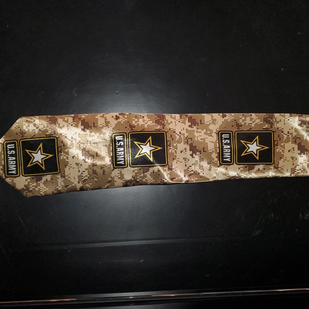 Assorted ties - Picture 4 of 5